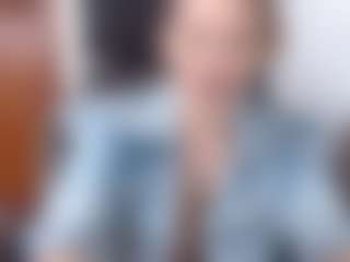 Live cam show with samanthawhatson - Body Massage on TeamSkeetLive
