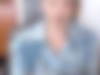 Live cam show with samanthawhatson - Smoking on TeamSkeetLive