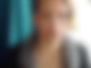 Live cam show with samanthawhatson - Striptease MILF on Porn Luv