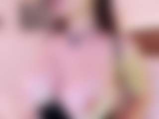 Live cam show with Hanna Palmer - Curvy on Camiplay Live