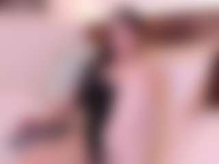 Live cam show with Hanna Palmer - Curvy MILF on Soda Cam
