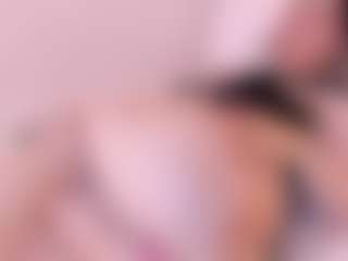 Live cam show with Hanna Palmer - Gamer on Camming Site