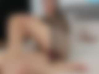 Live cam show with Belindaturnner - Middle Aged on anonymated.com