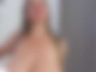 Live cam show with Belindaturnner - Blowjob on WildCum