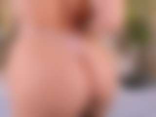 Live cam show with CloeHarp - Ass Clapping on Free Soda