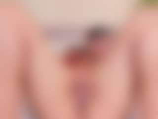 CloeHarp's Live Sex Cam Show