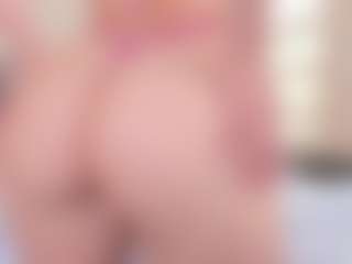 Live cam show with CloeHarp - Average on Camsoda