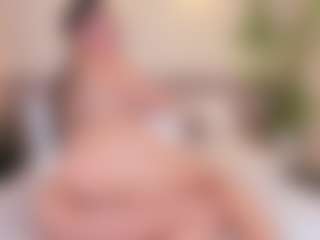 Live cam show with CloeHarp - Average on TottyGirls