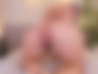 Live cam show with CloeHarp - Shaved Pussy on Latina Girls