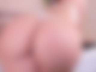 CloeHarp's Live Sex Cam Show
