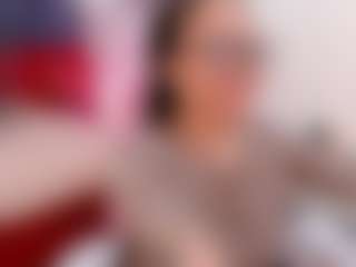 Live cam show with Anny - Smoking on live18s.com