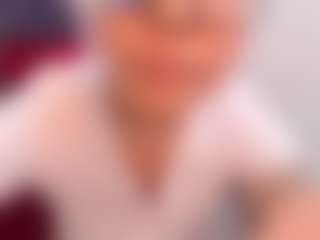 Live cam show with Anny - Smoking on Uber Horny