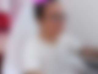Live cam show with Anny - Brown Eyes Asian on Latina Girls