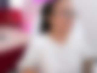 Live cam show with Anny - Flashing on Camming Site