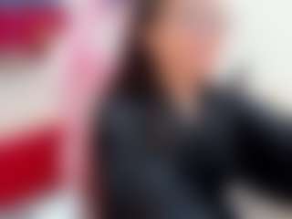 Live cam show with Anny - Smoking on madthumbs