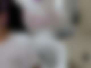 Spettacolo in cam dal vivo con Anny - Public su Camsoda