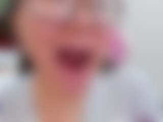 Live cam show with Anny - Striptease Asian on Dare Cams