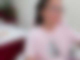 Live cam show with Anny - Public on madthumbs