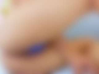 tiny-whore18's Live Sex Cam Show