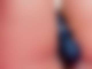tiny-whore18's Live Sex Cam Show