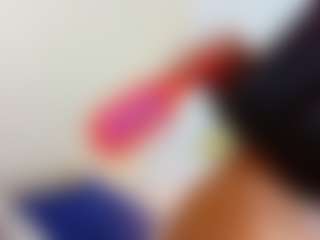 tiny-whore18's Live Sex Cam Show
