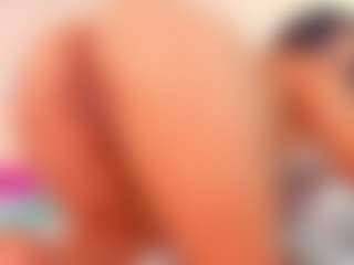 tiny-whore18's Live Sex Cam Show