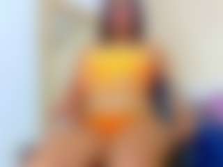 Live-Cam-Show mit tiny-whore18 - Threesome auf Camsoda