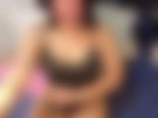 tiny-whore18's Live Sex Cam Show