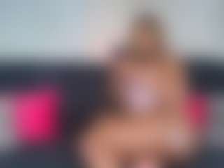 Live cam show with JadeWright - Black Amateur on chickslive.net