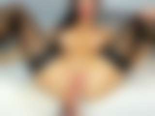 Live cam show with KellySuper - Thong on Chatstar