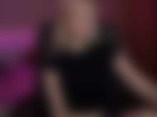 Live cam show with AmandaBynesS - Blonde Hair Shaved Pussy on SxyPornLive