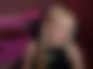Live cam show with AmandaBynesS - Blonde Hair Fetish on Big Tits