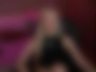 Live cam show with AmandaBynesS - Curvy Small Tits on fuklive.com