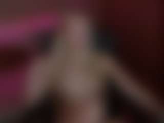 Live cam show with AmandaBynesS - Lush Blonde Hair on TottyGirls