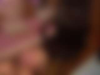 Live cam show with AmandaBynesS - Teen (18+) on Camsoda