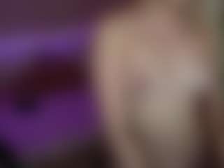 AmandaBynesS's Live Sex Cam Show