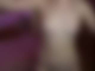 Live cam show with AmandaBynesS - Blonde Hair Curvy on Camsoda