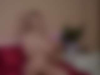 Live cam show with AmandaBynesS - Shaved Pussy on fapnchat
