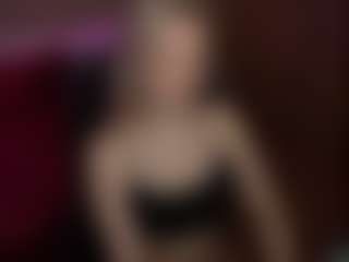 Show de cam en vivo con AmandaBynesS - Tattoos Blonde Hair en Camsoda