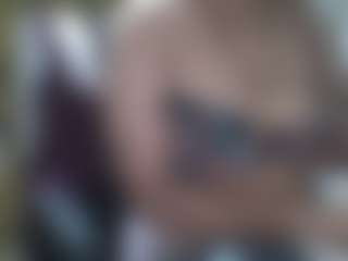 shakshi67 MILF webcam performer live streaming