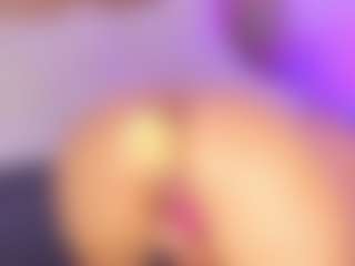 Live cam show with sellenaross - Eating Pussy on Uber Horny