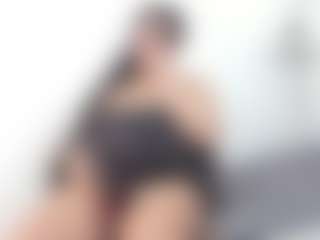 bella_adamss_'s Live Sex Cam Show