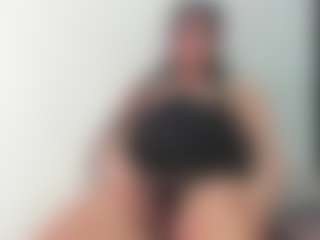 bella_adamss_'s Live Sex Cam Show