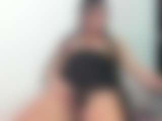 bella_adamss_'s Live Sex Cam Show