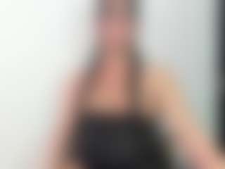 bella_adamss_'s Live Sex Cam Show