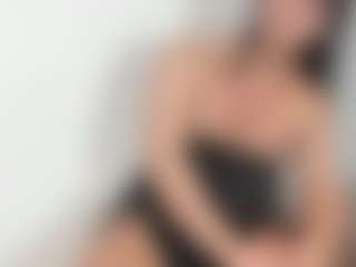 bella_adamss_'s Live Sex Cam Show