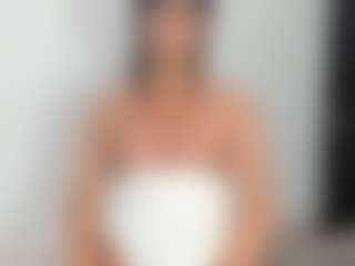 bella_adamss_'s Live Sex Cam Show