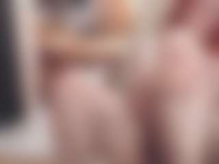Live cam show with CrazyMomy - Skinny on Fapmatic.com