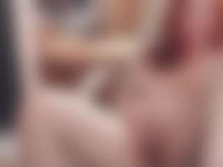 CrazyMomy MILF webcam performer live streaming