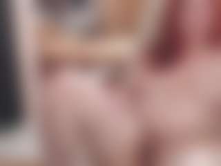 CrazyMomy MILF webcam performer live streaming